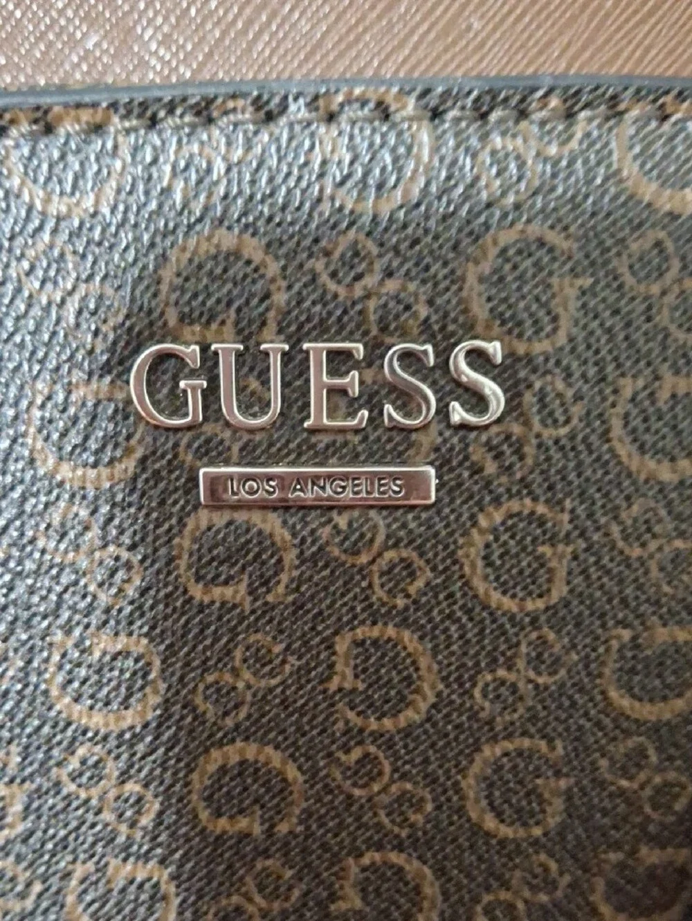 Guess satchel classic